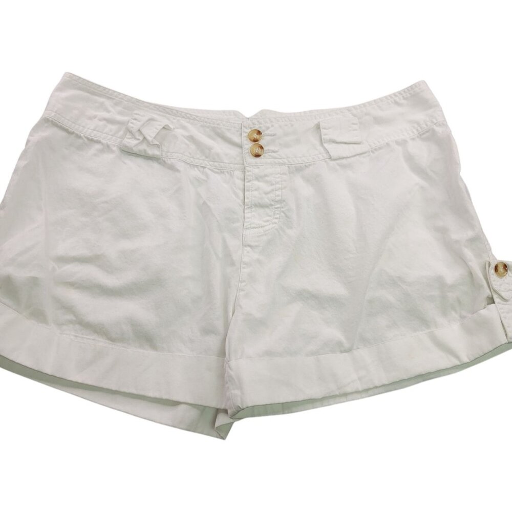 C. Magic Womens Large White Cotton Casual Shorts W/ Button Detail